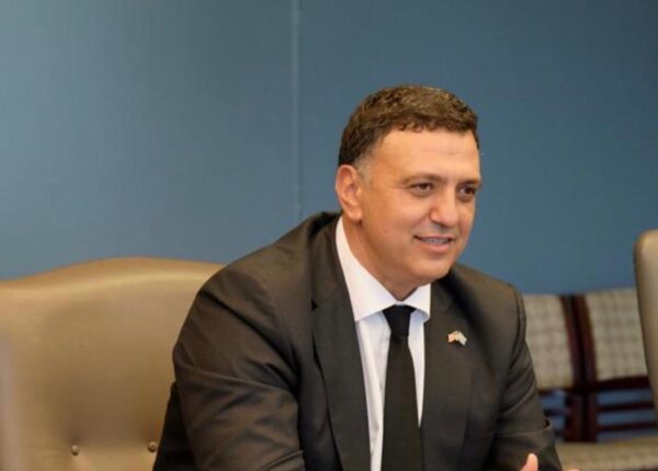 6b4fac7a-3425-4d08-9d61-8f8f7ed623e6