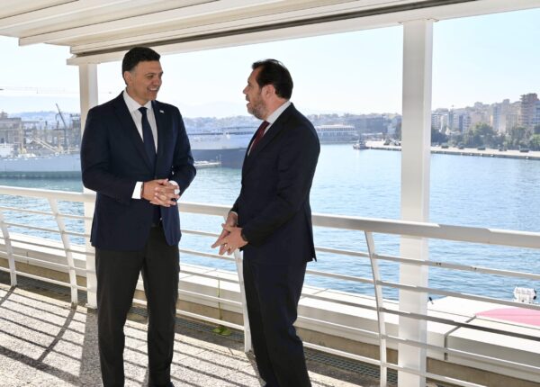 Facetune_27-04-2026-11-46-56